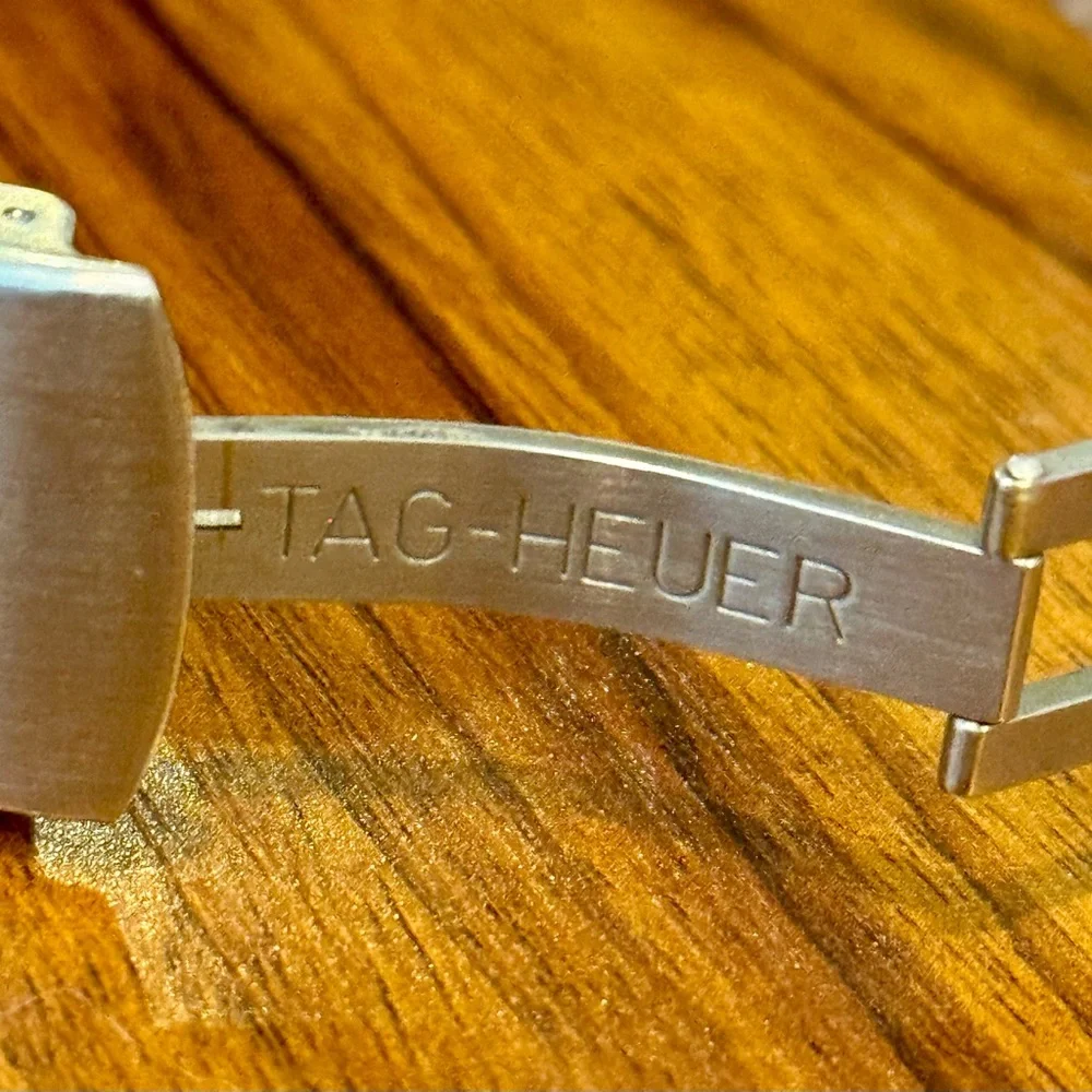 Tag Heuer 🖤🩶 Black Stainless Steel Quartz Watch - Picture 9 of 9